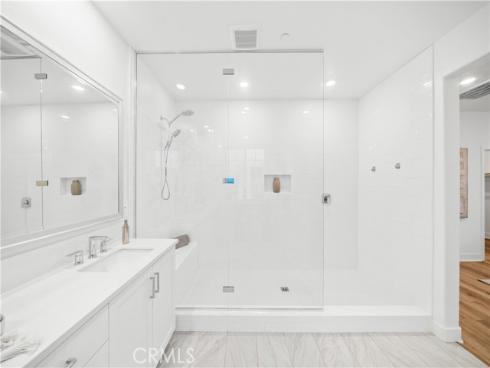 121 Yugen , Irvine, CA