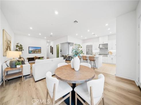 121 Yugen , Irvine, CA