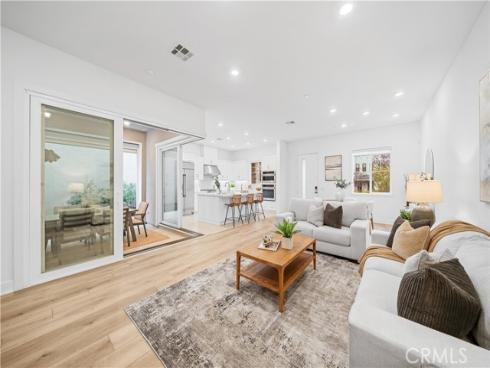 121 Yugen , Irvine, CA