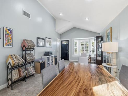 7 Spring Buck , Irvine, CA