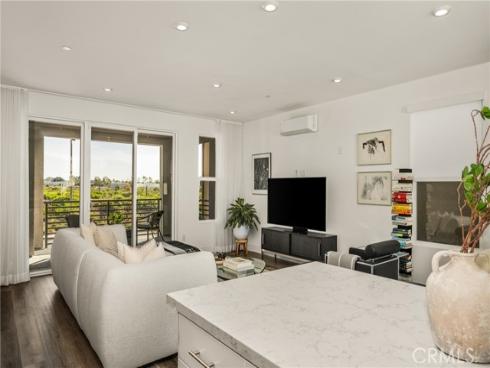 201 Lynx , Irvine, CA