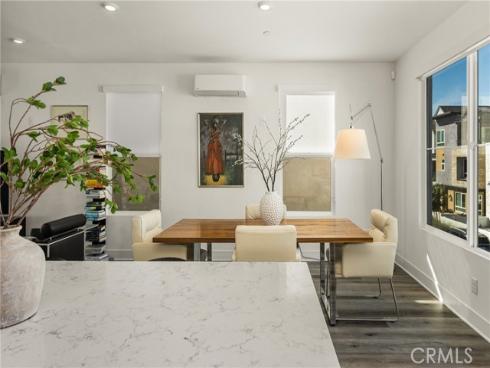 201 Lynx , Irvine, CA