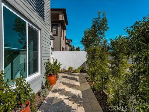 201 Lynx , Irvine, CA