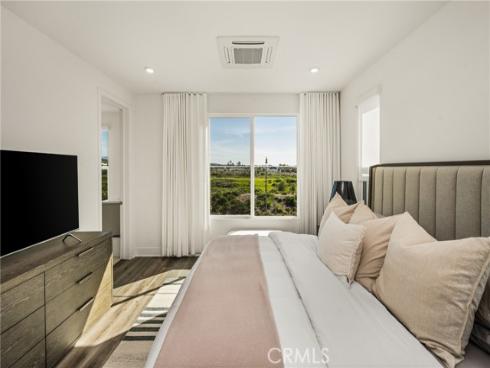 201 Lynx , Irvine, CA