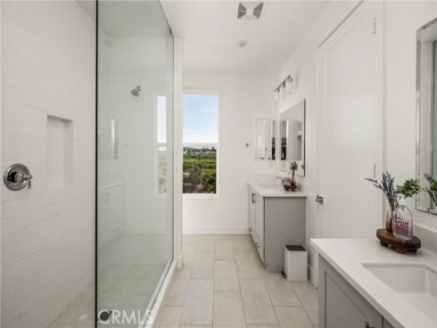 201 Lynx , Irvine, CA