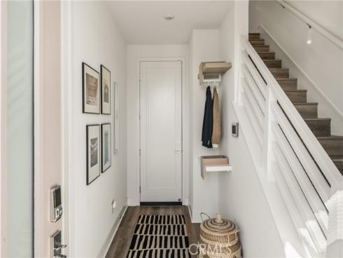 201 Lynx , Irvine, CA