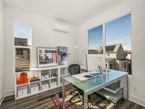 201 Lynx , Irvine, CA