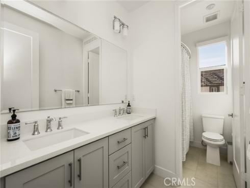 201 Lynx , Irvine, CA