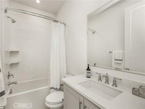 201 Lynx , Irvine, CA