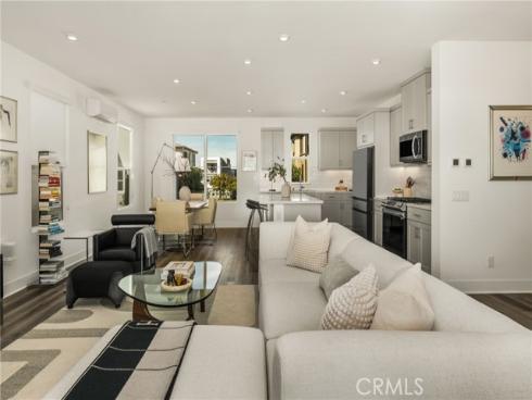 201 Lynx , Irvine, CA