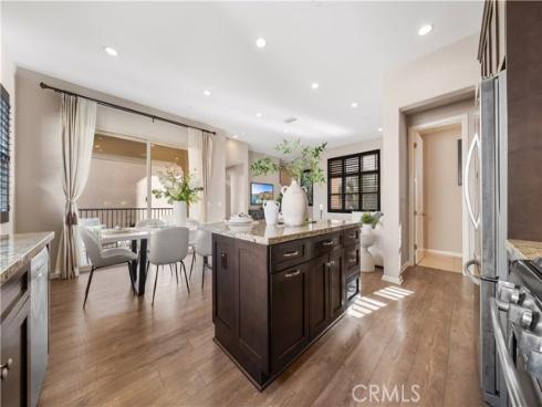 81 Strawberry Grv , Irvine, CA