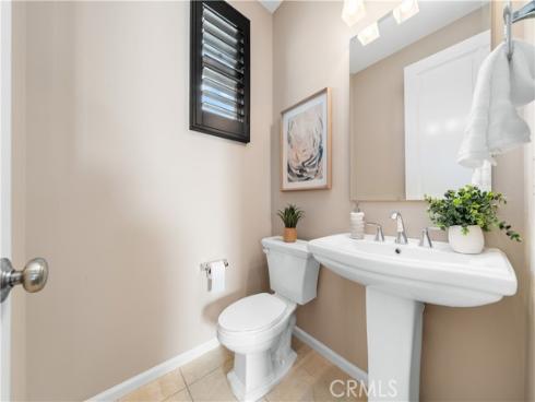 81 Strawberry Grv , Irvine, CA