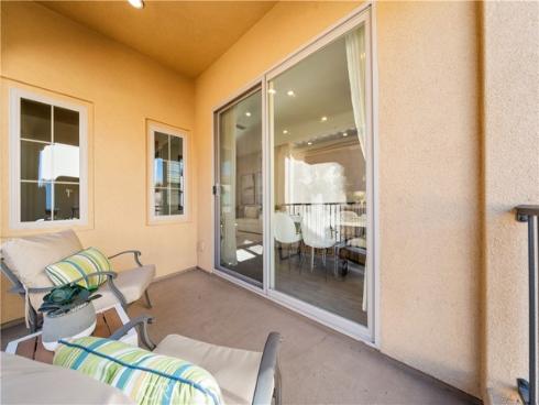 81 Strawberry Grv , Irvine, CA