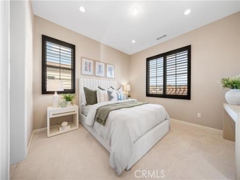 81 Strawberry Grv , Irvine, CA