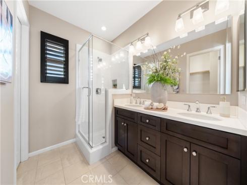 81 Strawberry Grv , Irvine, CA