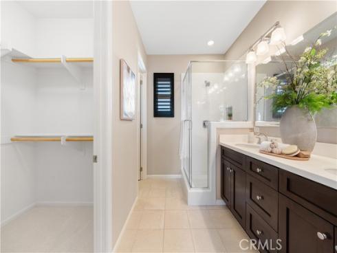 81 Strawberry Grv , Irvine, CA