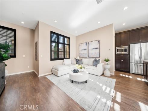 81 Strawberry Grv , Irvine, CA