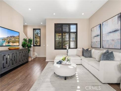 81 Strawberry Grv , Irvine, CA