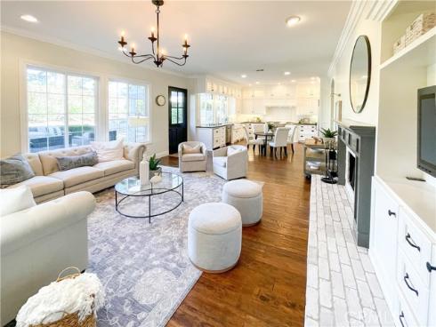 90 Winslow , Irvine, CA