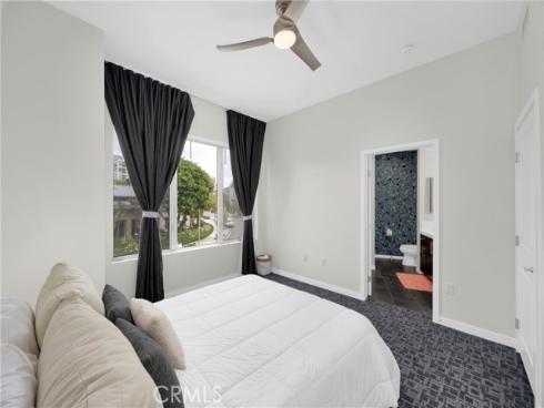 21 Gramercy 220 , Irvine, CA