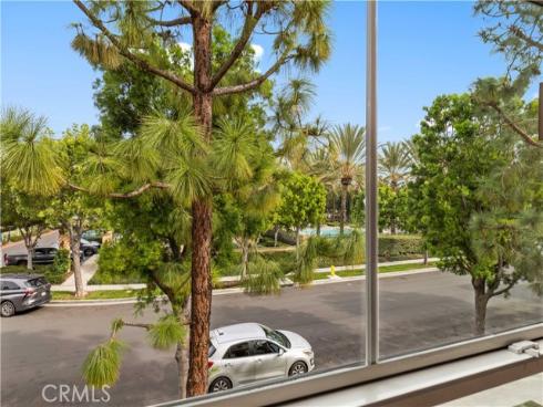 74  Trailing Vine  , Irvine, CA