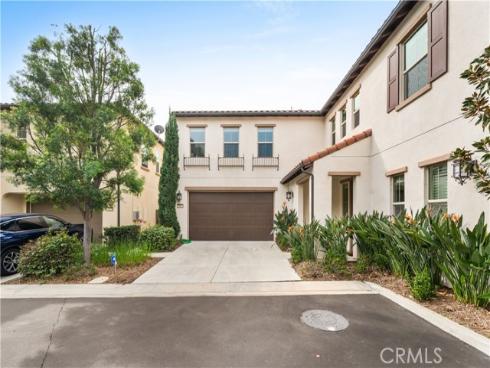 102 Yellow Pine , Irvine, CA
