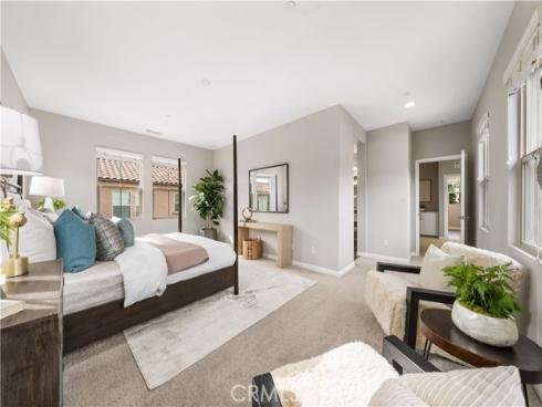 102 Yellow Pine , Irvine, CA