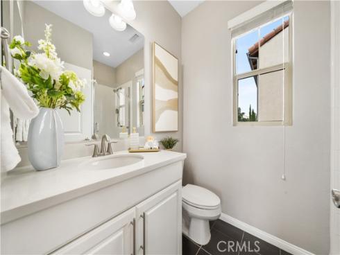 102 Yellow Pine , Irvine, CA