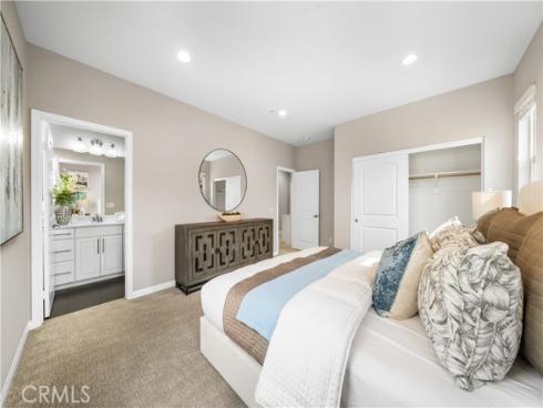 102 Yellow Pine , Irvine, CA