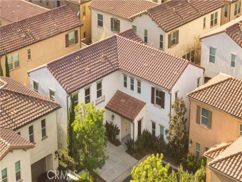 102 Yellow Pine , Irvine, CA