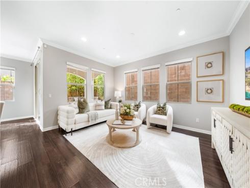 102 Yellow Pine , Irvine, CA