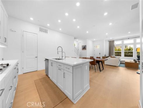 9335 Astor , Irvine, CA