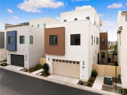 9335 Astor , Irvine, CA