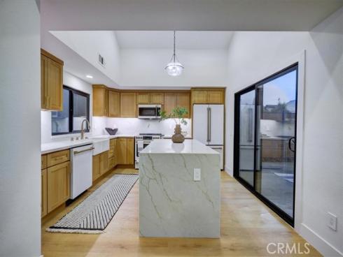 41 Cape Cod , Irvine, CA