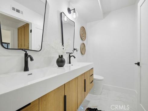 41 Cape Cod , Irvine, CA