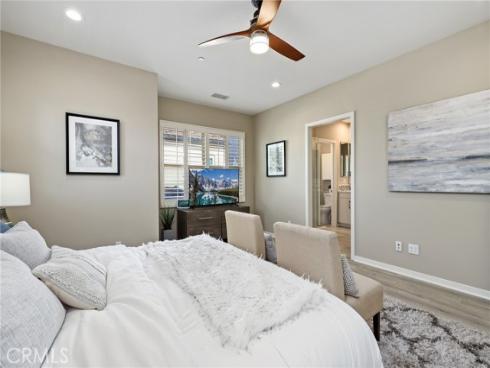 121 Excursion , Irvine, CA