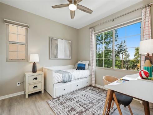 121 Excursion , Irvine, CA