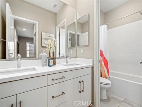 121 Excursion , Irvine, CA