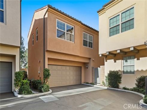 121 Excursion , Irvine, CA