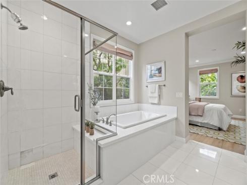 208 Radial , Irvine, CA