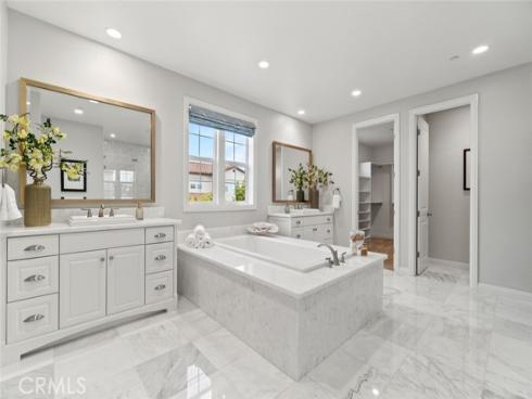 208 Radial , Irvine, CA