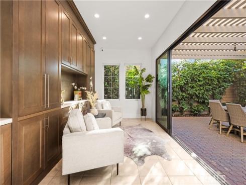 65 Glacier , Irvine, CA