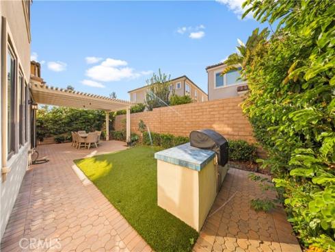 65 Glacier , Irvine, CA