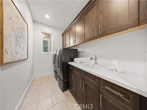 65 Glacier , Irvine, CA