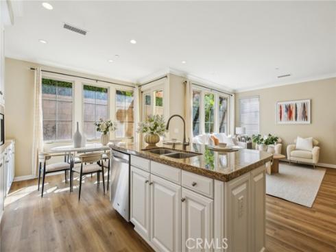 76 Bianco , Irvine, CA