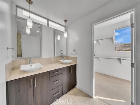 726 Rockefeller , Irvine, CA