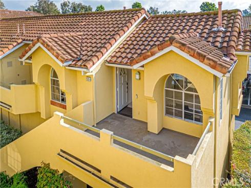 55 Alicante Aisle, 62