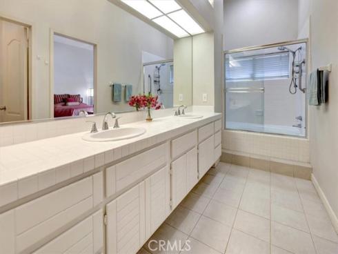 70 Lehigh Aisle , Irvine, CA