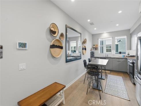 206  Placemark  , Irvine, CA