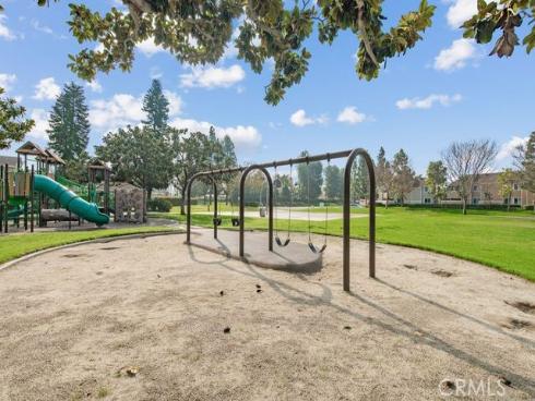 24  Millstone  , Irvine, CA